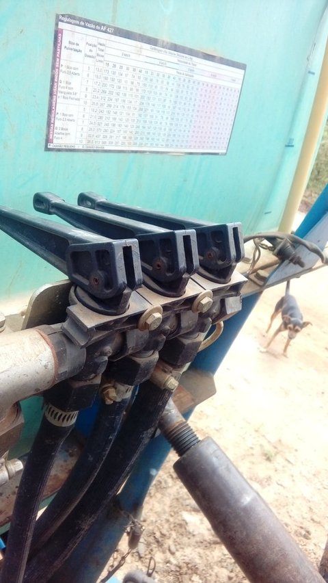 PULVERIZADOR MONTANA 400 Lts ( USADO )