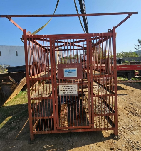 Gaiola de Ferro para isolamento de produtos perigosos