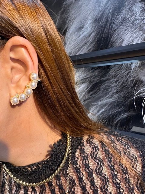 Brinco ear cuff de pérolas - comprar online