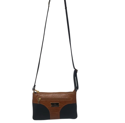 Bolsa com detalhes em crocô