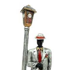 Zé Pilintra I poste 33cm resina com adorno (C)