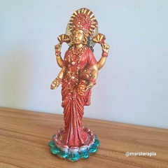 Lakshmi deusa hindu em pé 23cm em resina com adornos / escultura / estatua / imagem