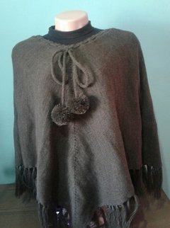 Poncho de Tricô Adulto Verde Escuro - Ateliê Artetramas Tricô | Toucas e Luvas de Tricô Compre Sem Sair de Casa
