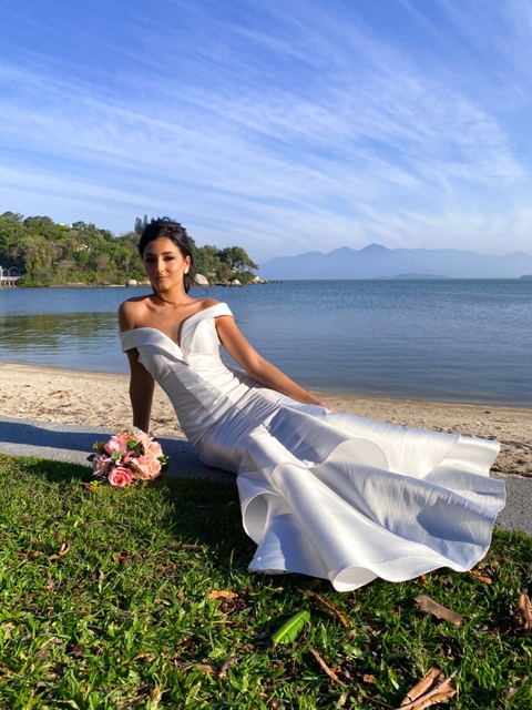 VESTIDO DE NOIVA DISPONÍVEL PARA LOCAÇÃO (5722)
