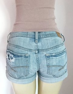 Short Jeans 3 Tam 36 R$40,00 - Gilly Hicks (desapego) - loja online