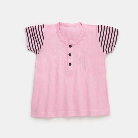 REMERA MANGA ESTAMPADA.
