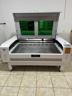 MÁQUINA DE CORTE E GRAVAÇÃO A LASER PC 1610 2 CANETAS