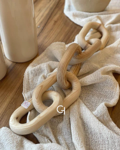 ADORNO CADENA DE MADERA - 55 X 10 CM