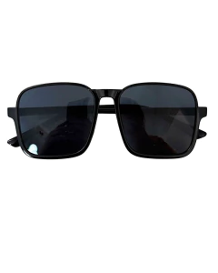 Óculos de sol feminino Lucy quadrado preto