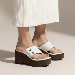 Plataforma Chinelo de Couro Off White 13958