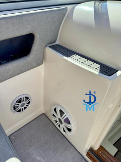 CANESTRARI 225 CUDDY VOLVO 250 HP - Diego Marcon Broker Náutico