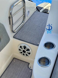 Imagen de CANESTRARI 225 CUDDY VOLVO 250 HP