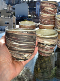 Set AMISTAD de 8 vasos jaspeados en gres en internet