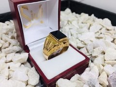 Anillo de caballero de oro 18K con piedra negra