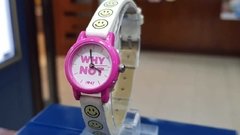 Imagen de reloj 47 street mujer emoji