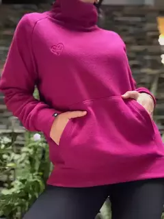 BUZO MICROPOLAR CON CUELLO ALTO Y LOGO BORDADO OBISPO
