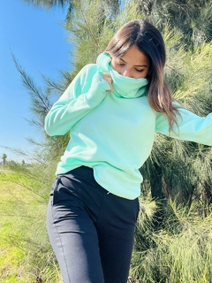 5257P. BUZO MICROPOLAR CON CUELLO CRUZADO COLOR AQUA