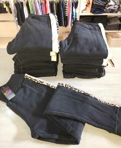 PANTALON BABUCHA FRISADA CON RECORTES CRUDO Y PRINT - comprar online