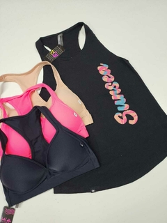 3403. MUSCULOSA CON ESTAMPA EN FRENTE Y ESPALDA NEGRA