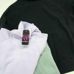BUZO MICROPOLAR CON CUELLO ALTO Y BOLSILLOS LATERALES NEGRO en internet