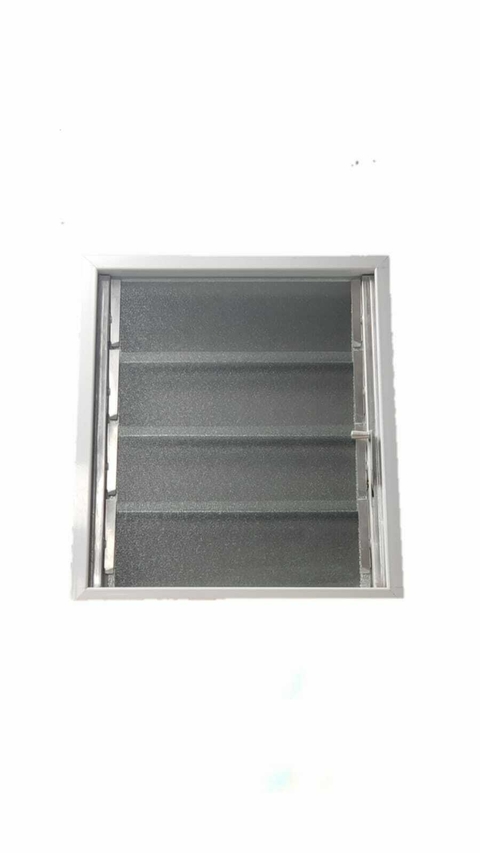 Aireador 40 x 46 aluminio blanco con reja y mosquitero