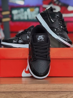 Dunk Low Infantil Carbon na internet