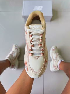 New Balance 725 Bege/Marrom na internet
