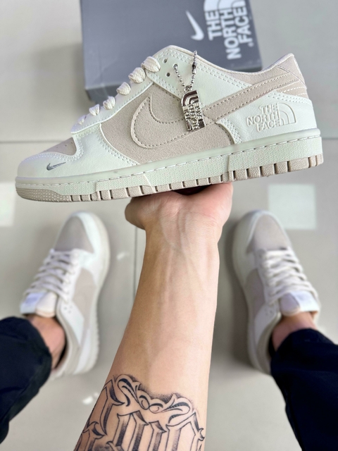 Dunk Low PREMIUM THE NORTH FACE - comprar online