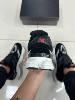 New Balance 9060 Preto/Branco - loja online