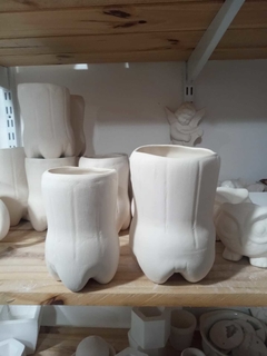Jarra botella cortada bizcocho cerámica