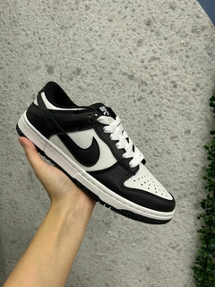 Nike Dunk Low na internet