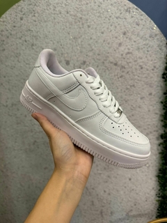 Nike Air Force na internet