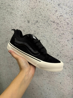 Vans Preto com Preto Premium na internet
