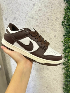 Nike SB Dunk Low Marrom na internet