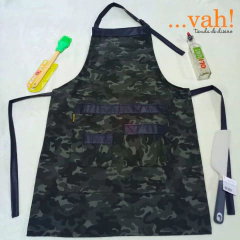Delantal camuflado con cuero
