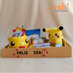 Bandeja Dulce con peluche Pikachu - comprar online