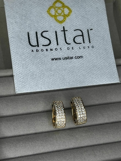 Argola abaulada Rube cravejada de zirconia -ARF0434LD