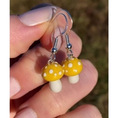 Brinco de Cogumelo Amanita – Amarelo - comprar online