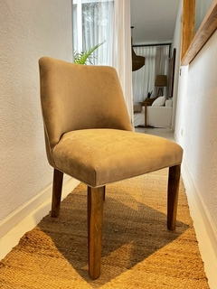 Silla curva tapizada