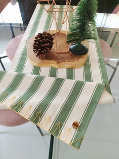 Caminho de mesa bordado Tree