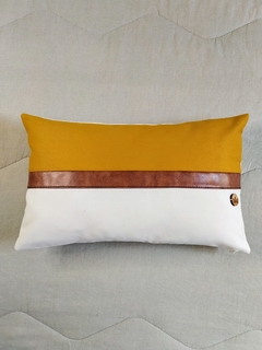 Capa de almofada Regis 25x40cm - Tamara Carvalho