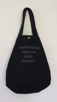 Bolso M Feliz en internet