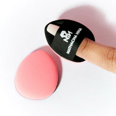 Nathacha Nina Finger Puff