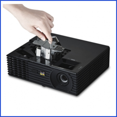 Proyector liviano, brillante y portátil PJD5134 VIEWSONIC - DURTOM