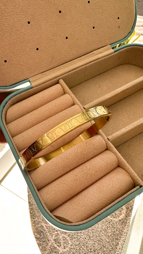 Bracelete Dourada Aço Inoxidável Números Romanos