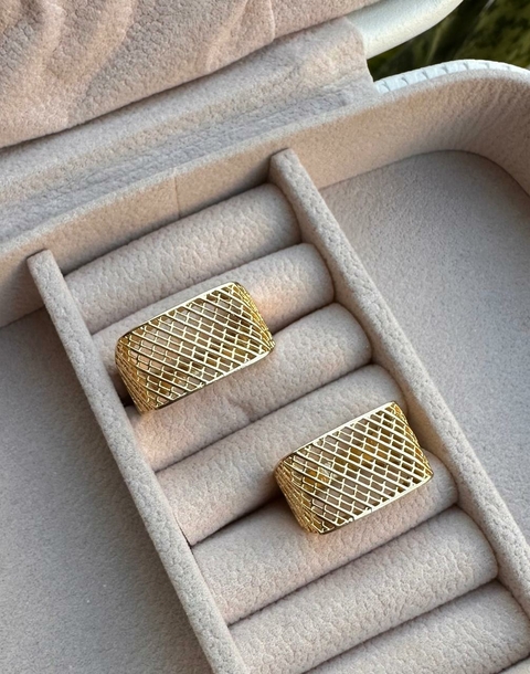 Anel SemiJoia Dourado Tela