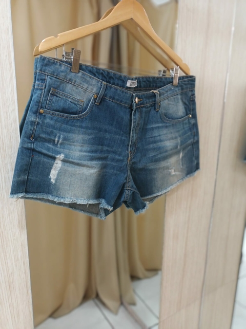 Short Jeans Barra Desfiada Crocker