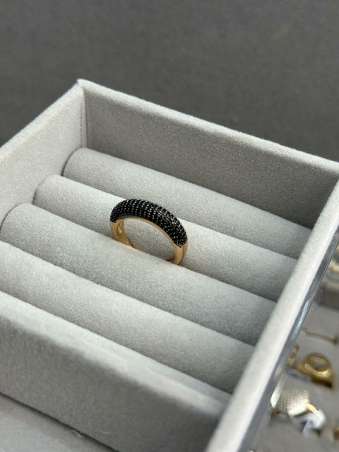 Anel SemiJoia Dourado Cravejado Zircônia Preta - 3404
