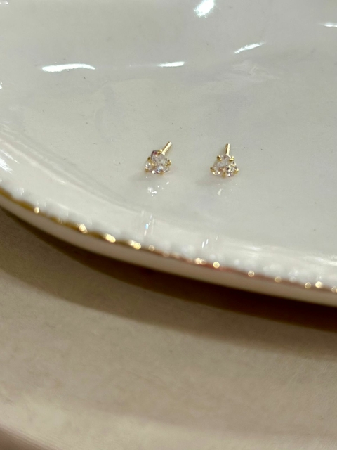 Brinco Semijoia Dourado Coração Ponto de Luz - 6969