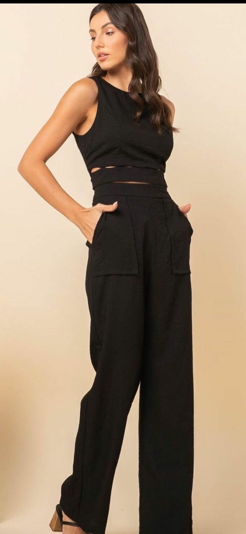 Conjunto Calça Flare e Cropped - Preto